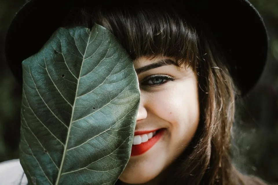 Something Stuck in Your Teeth? How to Get It Out Safely